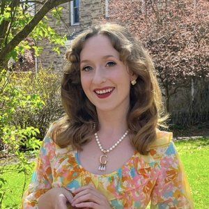 Meet your Posher, Gabriela